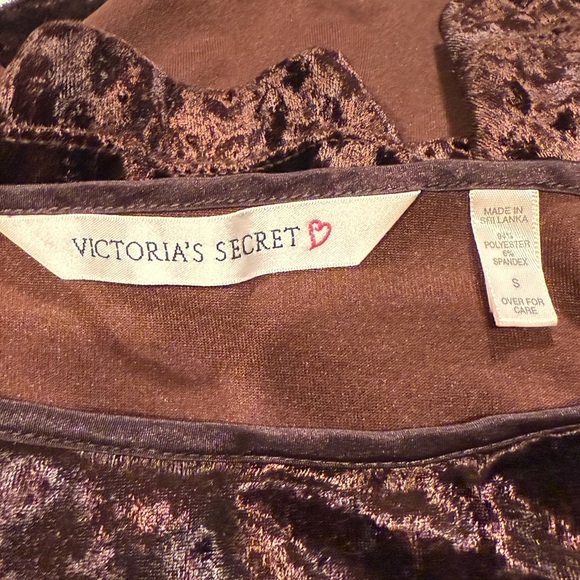 Victoria's Secret Chocolate Velvet Camisole - Picture 4 of 4